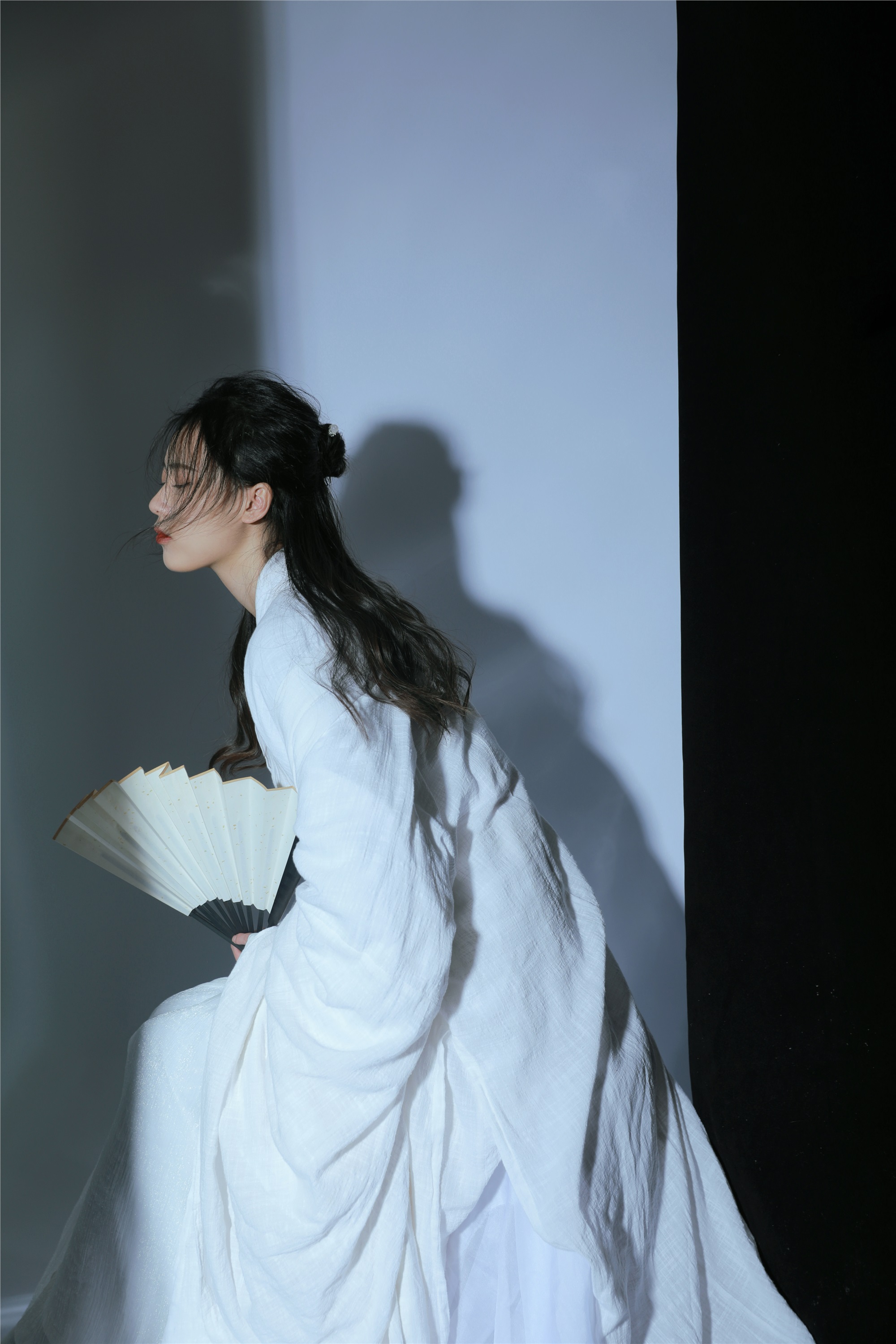 YITUYU艺图语 2025.01.27 黑白 番茄不是番茄